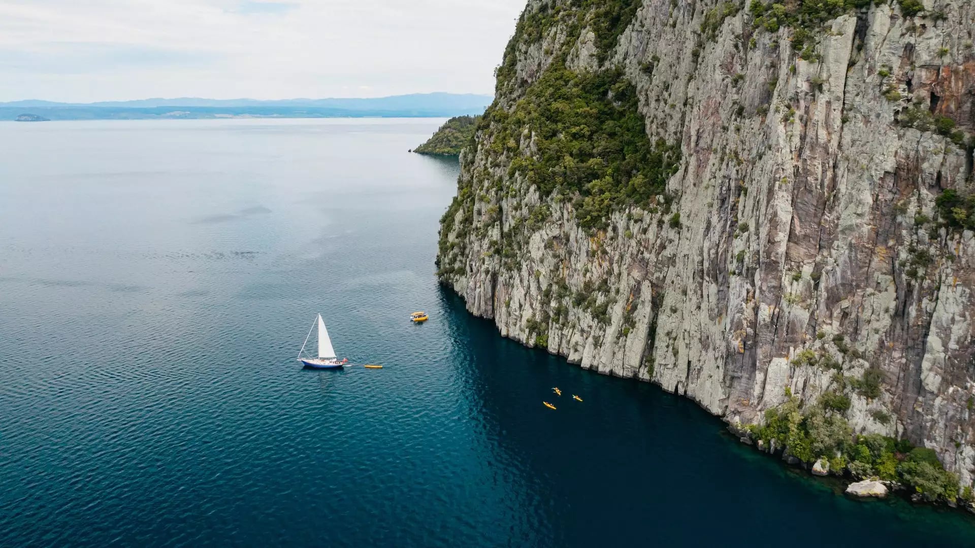 Cruise on Lake Taupo.